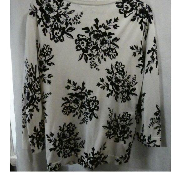 Croft & Barrow Women's Medium Button Up Cardigan Sweater 3/4 Sleeves - Picture 4 of 4